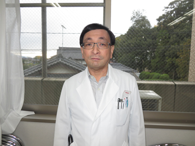 院長 戸次 鎮久